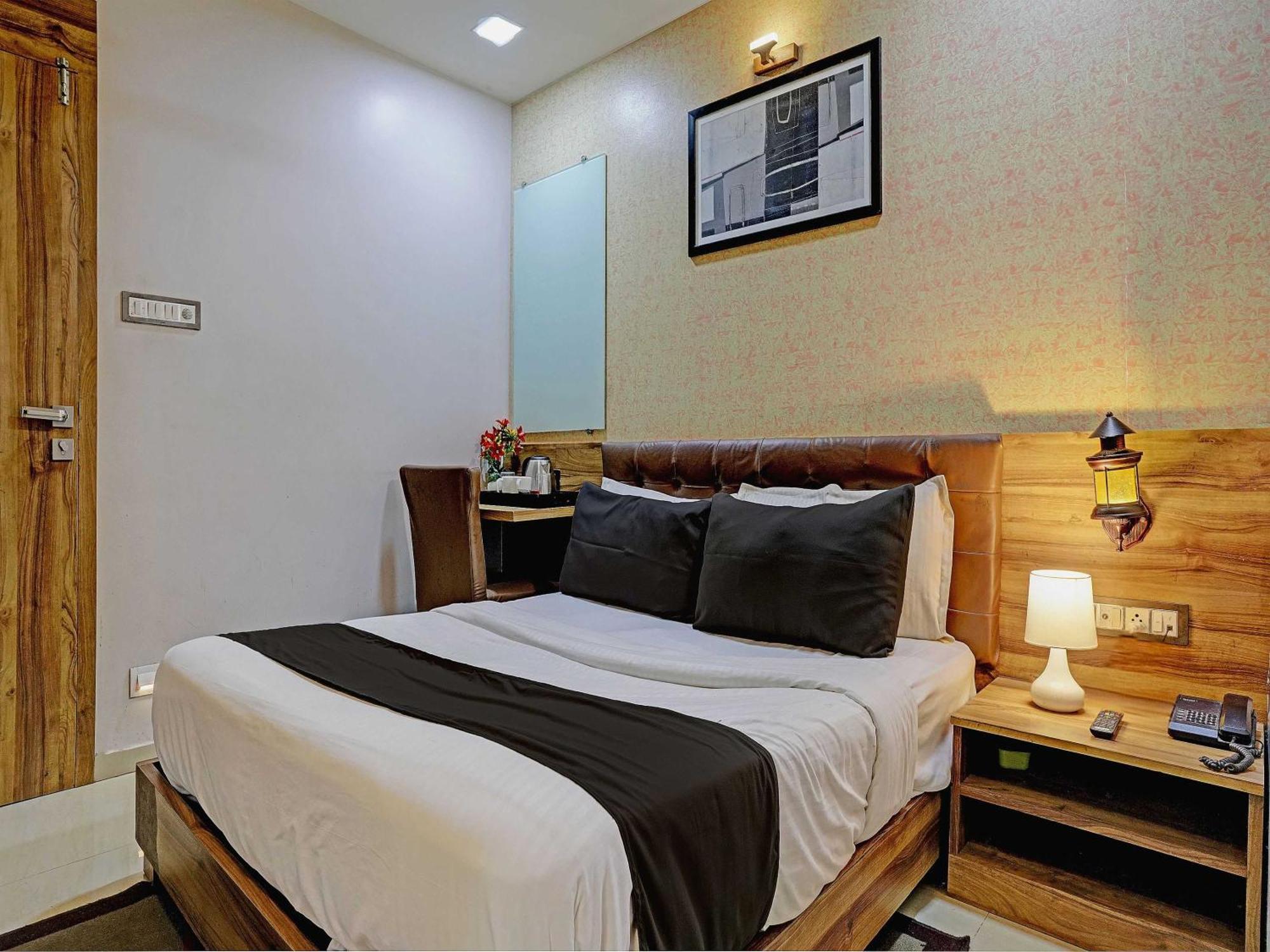 Hotel O Blue Inn Residence Near R City Mall Bombay Esterno foto