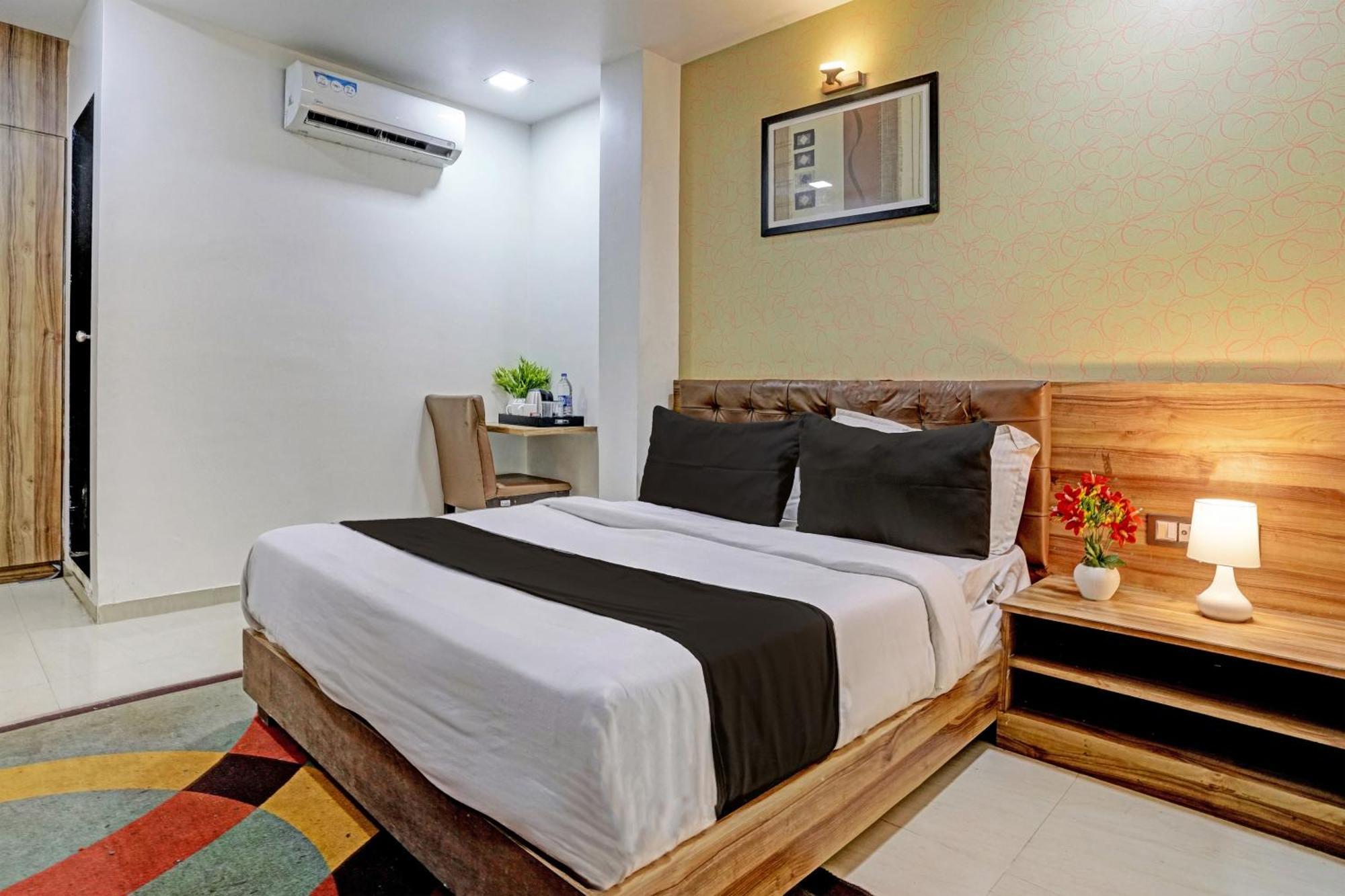 Hotel O Blue Inn Residence Near R City Mall Bombay Esterno foto