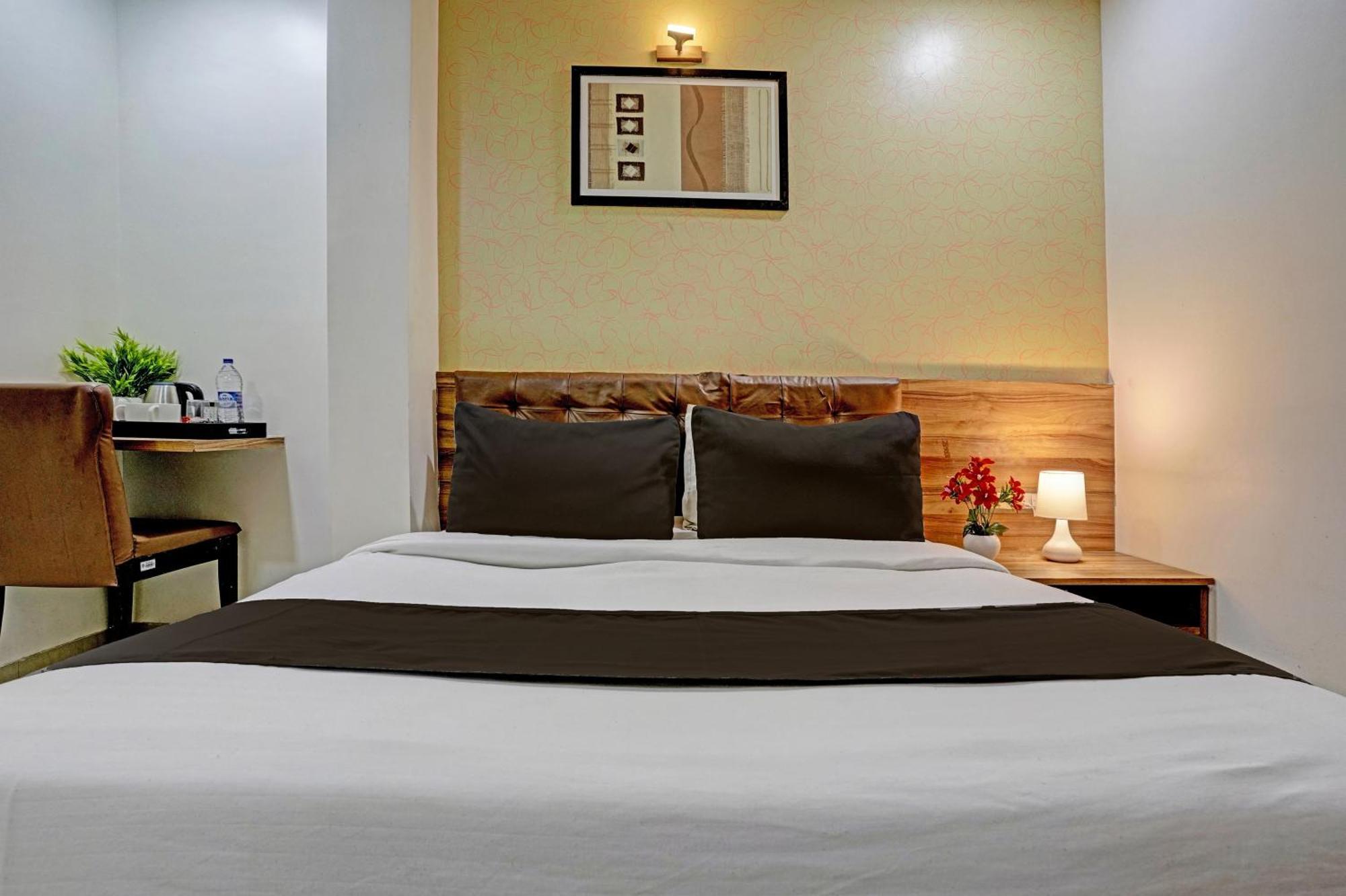 Hotel O Blue Inn Residence Near R City Mall Bombay Esterno foto