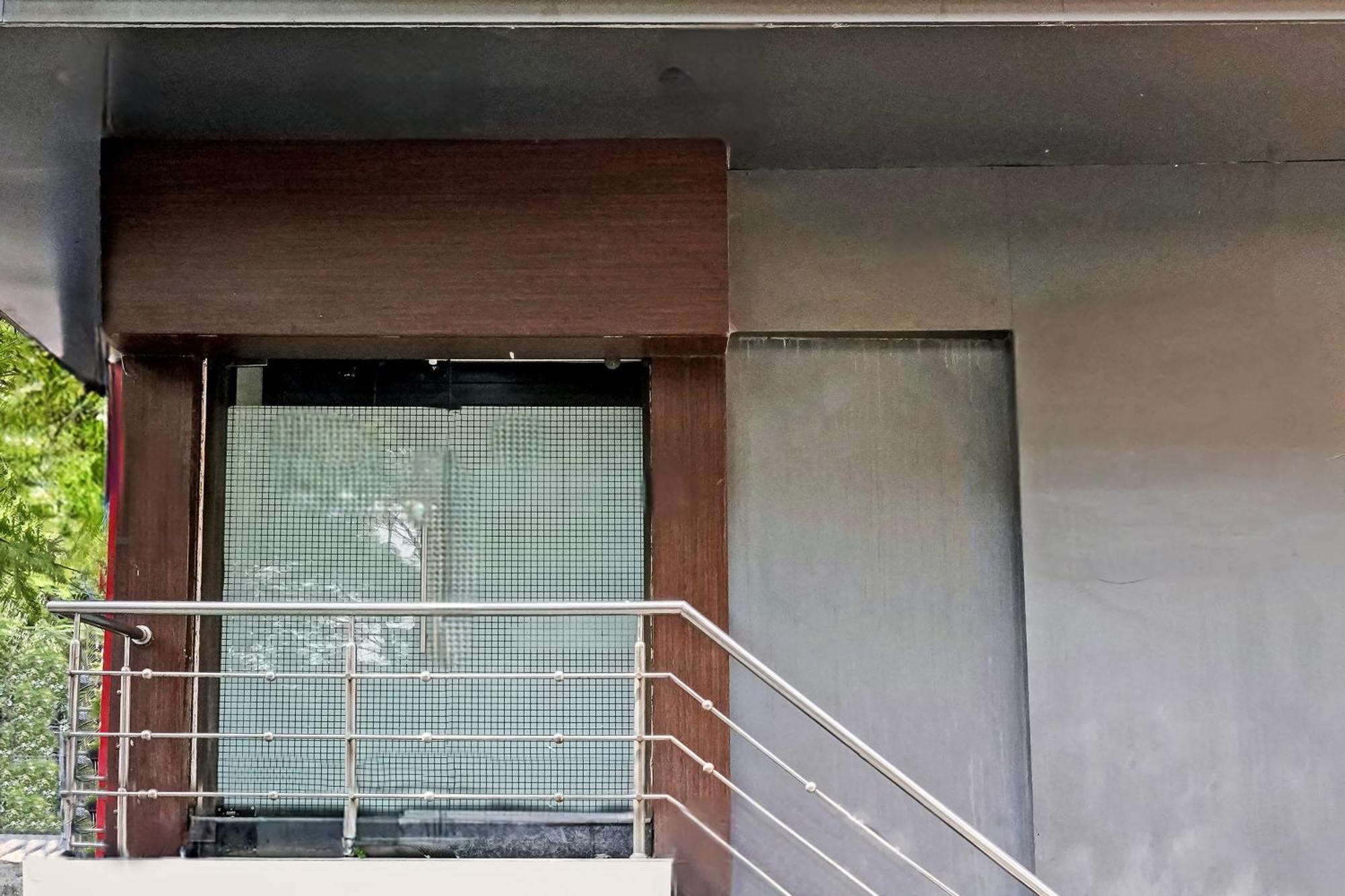 Hotel O Blue Inn Residence Near R City Mall Bombay Esterno foto